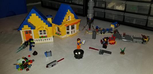 THE LEGO MOVIE 2 Emmet's Dream House/Rescue Rocket! 70831 Building Kit (706  Piece) 