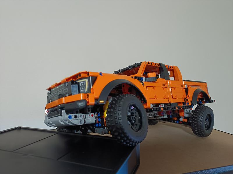 LEGO Technic Ford F-150 Raptor 42126 (1379 pieces) | Toys R Us Canada