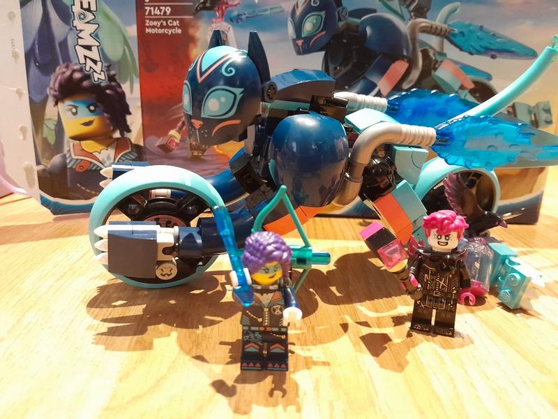 Zoey's Cat Motorcycle 71479 | LEGO® DREAMZzz™ | Buy online