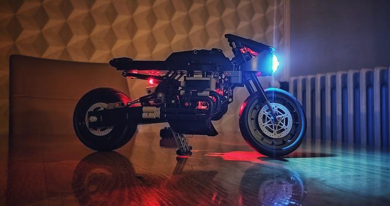 LEGO Technic: THE BATMAN – BATCYCLE™ (42155) – The Red Balloon Toy Store