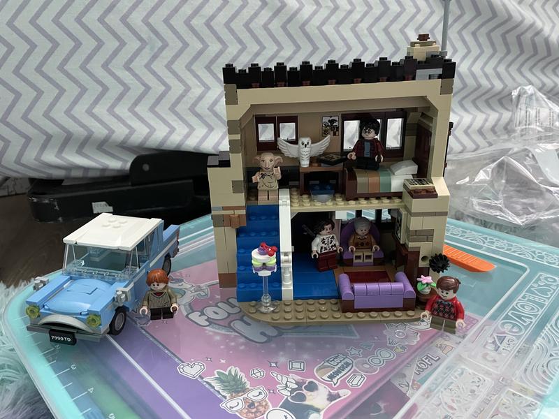  LEGO Harry Potter 4 Privet Drive 75968 House and Ford Anglia  Flying Car Toy, Wizarding World Gifts for Kids, Girls & Boys with Harry  Potter, Ron Weasley, Dursley Family, and Dobby