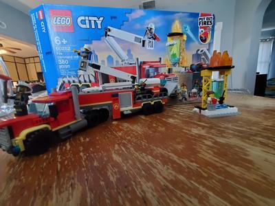 RETIRED SET!! cheapest CITY 60282 - Fire Command Unit