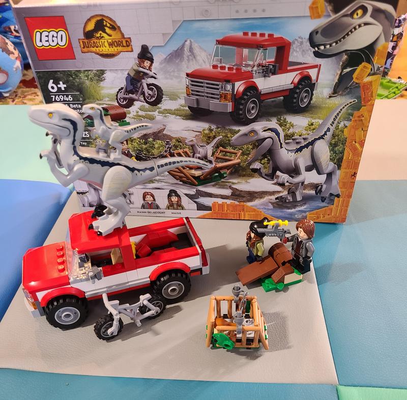 LEGO® Jurassic World Blue Beta Velociraptor Capture 76946