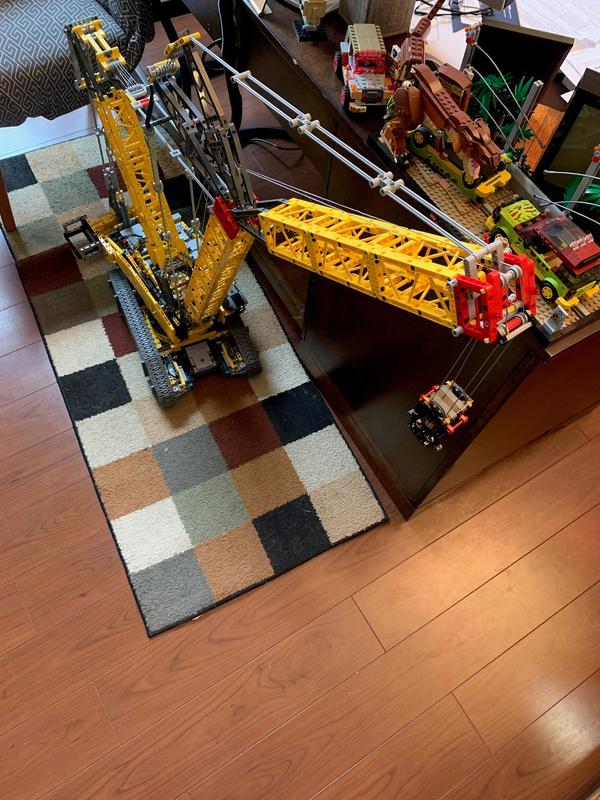 LEGO® TECHNIC™ Liebherr Crawler Crane LR 13000 – AG LEGO® Certified Stores