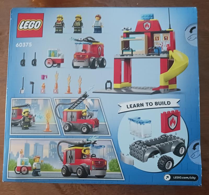 LEGO - Fire Station and Fire Truck