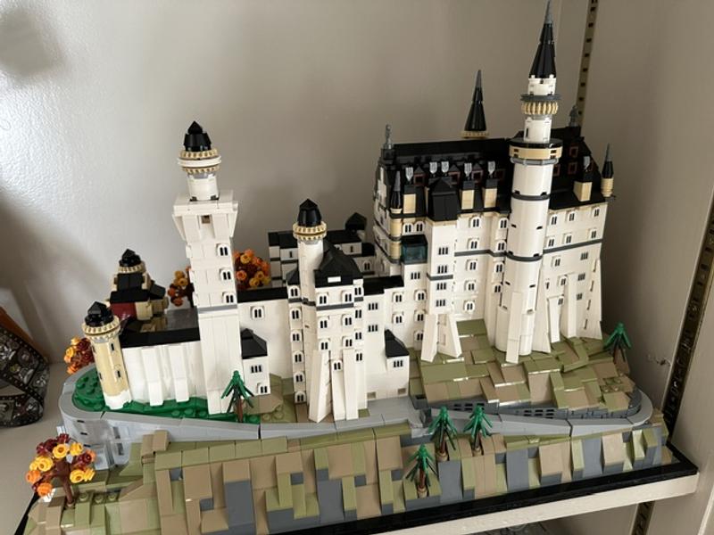 LEGO Architecture Neuschwanstein Castle 21063, 3455 Pieces - Macy's