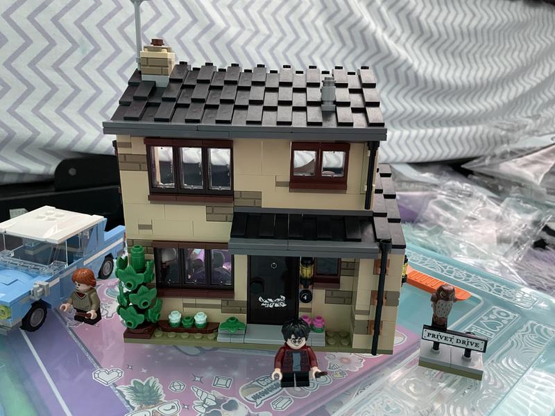  LEGO Harry Potter 4 Privet Drive 75968 House and Ford Anglia  Flying Car Toy, Wizarding World Gifts for Kids, Girls & Boys with Harry  Potter, Ron Weasley, Dursley Family, and Dobby