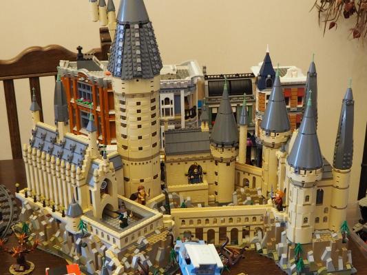 Le Chateau Poudlard LEGO Harry Potter 71043 - bilan d'une construction  épique