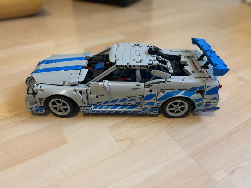 Customer carousel item 8.