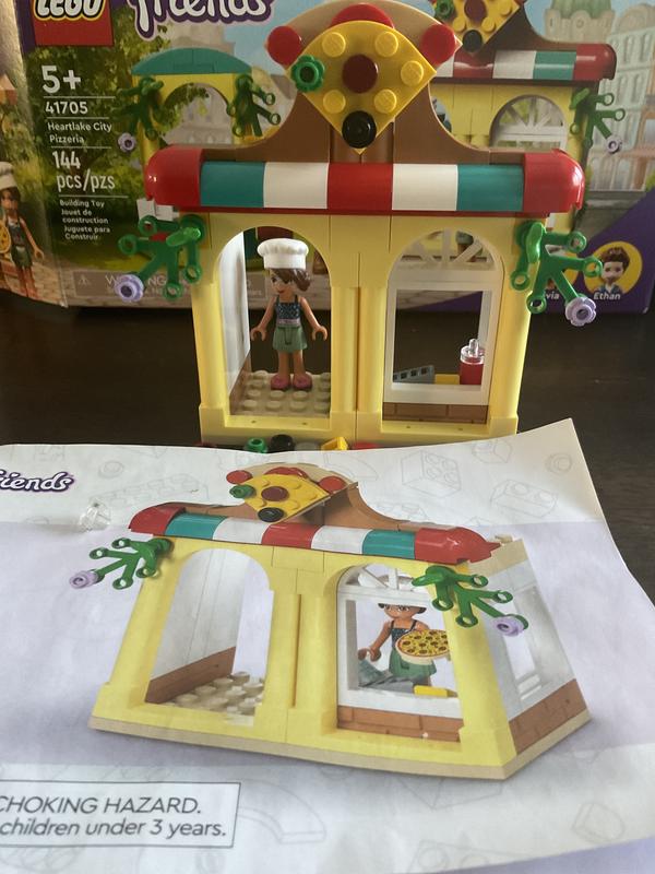 Walk up or skateboard to the pizza window