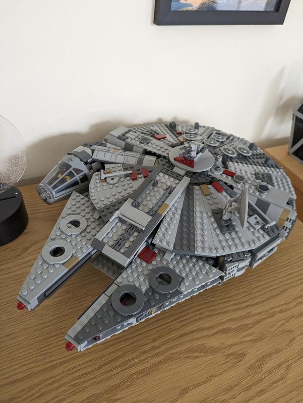 LEGO Star Wars™ Millennium Falcon™ 75257 – LEGOLAND New York Resort