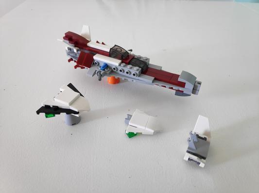 Une frégate, un bombardier lourd, un transport de troupes et une navette de commandement.