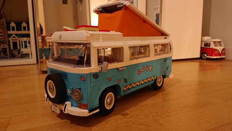 LEGO Volkswagen T2 Camper Van 10279 Building Kit (2,207 Pieces