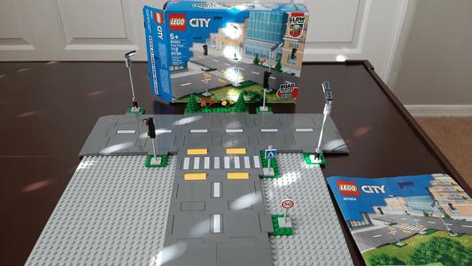 LEGO City Road Plates 60304 Unboxing, Exploration, & Review 