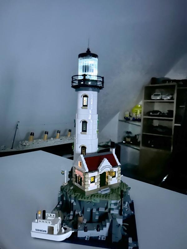 Soldes LEGO Ideas - Le phare motorisé (21335) 2024 au meilleur