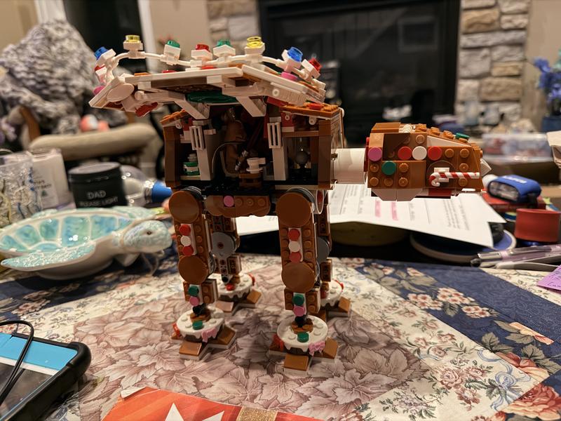 LEGO® Star Wars Gingerbread AT-AT Walker 40806, 697-Piece Building Set ...