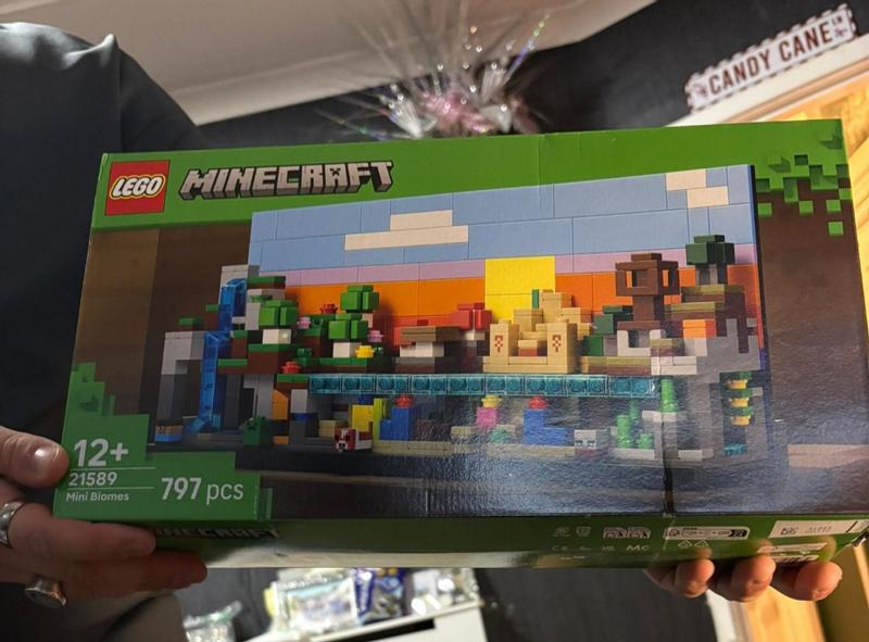 Customer carousel item 12.