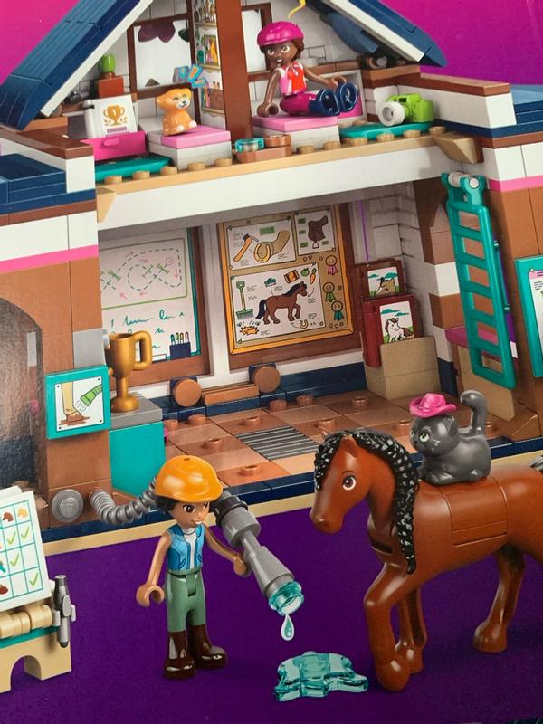 Customer carousel item 8.