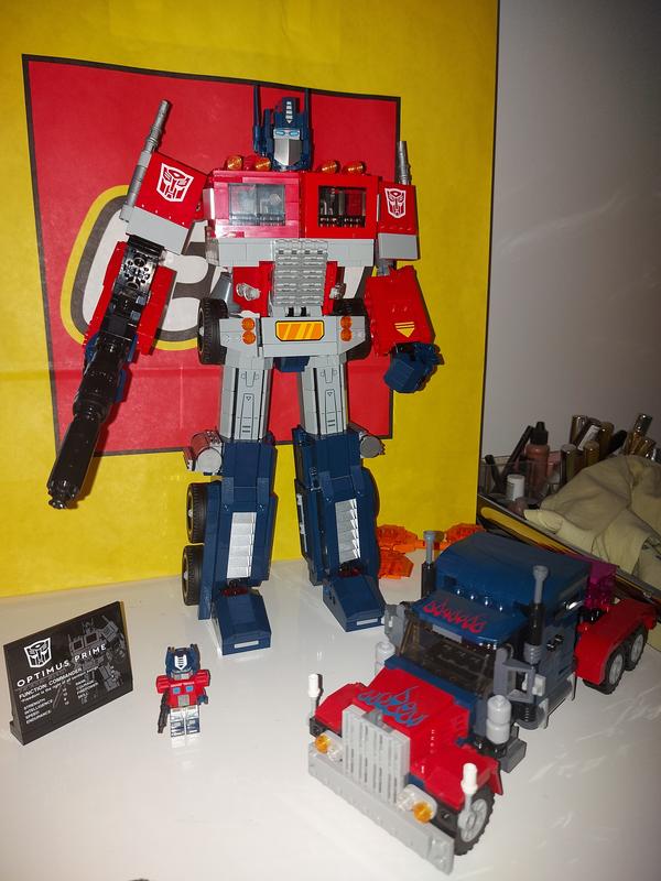 LEGO® 10302 Optimus Prime - ToyPro