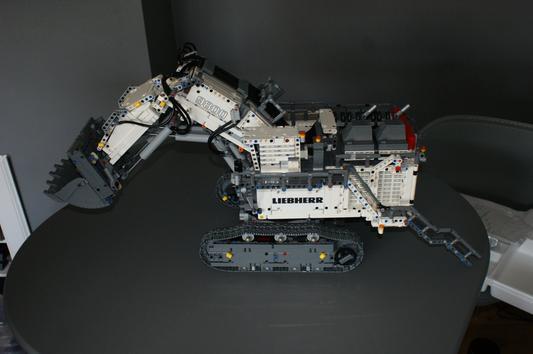 LEGO Technic Liebherr R 9800 Excavator 42100 4108 pieces Toys R Us Canada