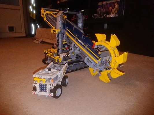 Build A (Bucket Excavator)