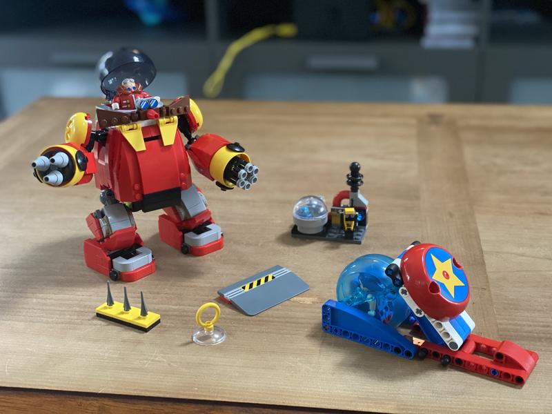 LEGO Sonic The Hedgehog Sonic vs. Dr. Eggman's Death Egg Robot Building Toy  for Sonic Fans and 8 Year Old Gamers, Includes Speed Sphere and Launcher