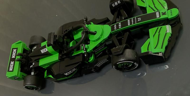 Customer carousel item 4.