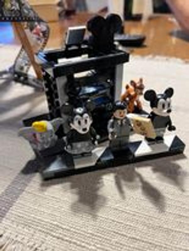 LEGO Disney Walt Disney Tribute Camera 43230 Building Kit (811