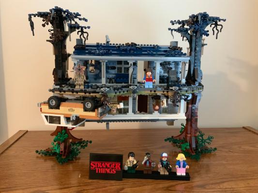 Best Buy: LEGO Stranger Things The Upside Down 75810 6265597