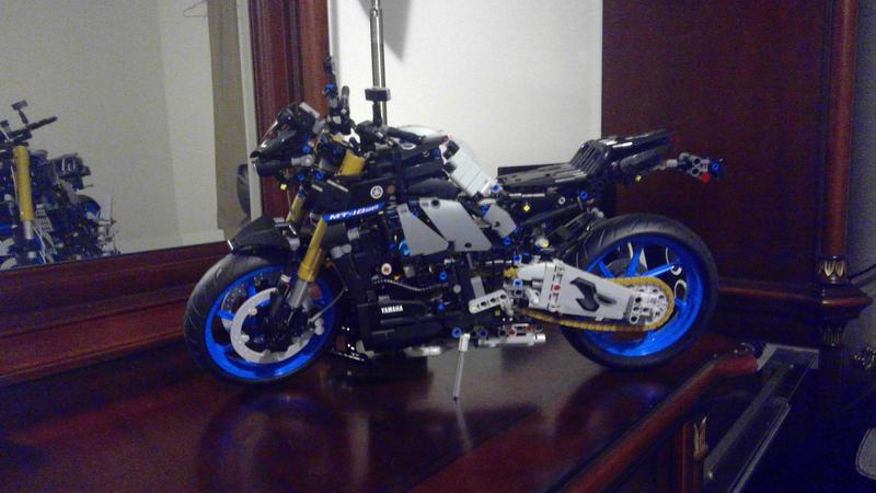 Here's a project to thrill adult motorcycle fans. 🏍️ This LEGO