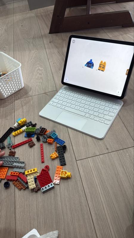 Customer carousel item 5.