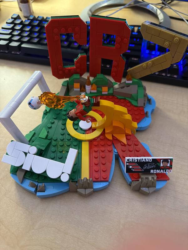 Customer carousel item 9.