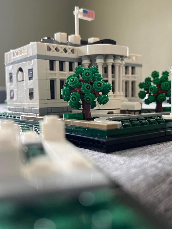 LEGO Architecture The White House 21054 by LEGO