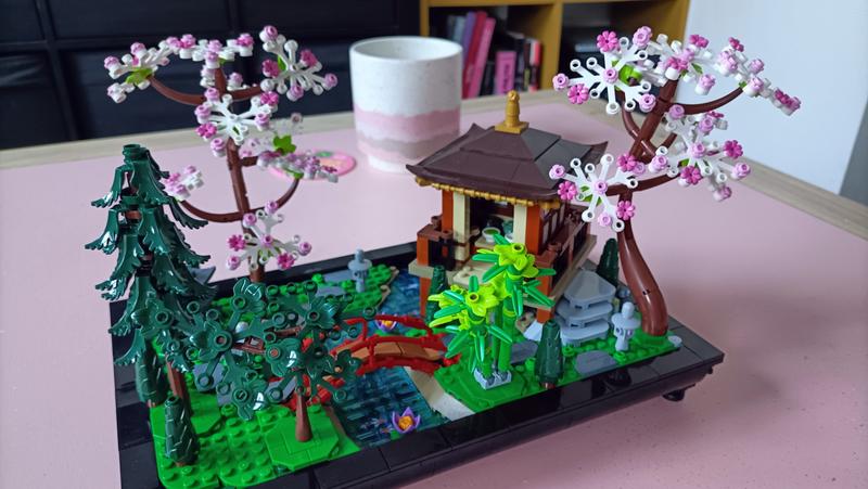 LEGO Icons Le jardin paisible 10315 Ensemble de construction pour adultes  (1 363 pièces)