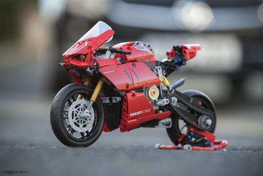 Ducati Panigale V4 R LEGO® Technic™ Miniature Color Red Size 1