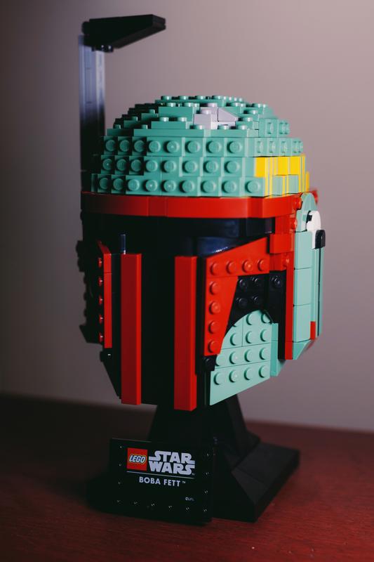 LEGO Star Wars Boba Fett Helmet 75277 (625 pieces) | Toys R Us Canada