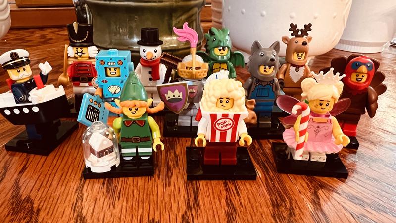 LEGO 71034 Series 23 Popcorn Costume Suit Minifigure 7 Collectible  Minifigures CMF Christmas Holiday Seasonal 