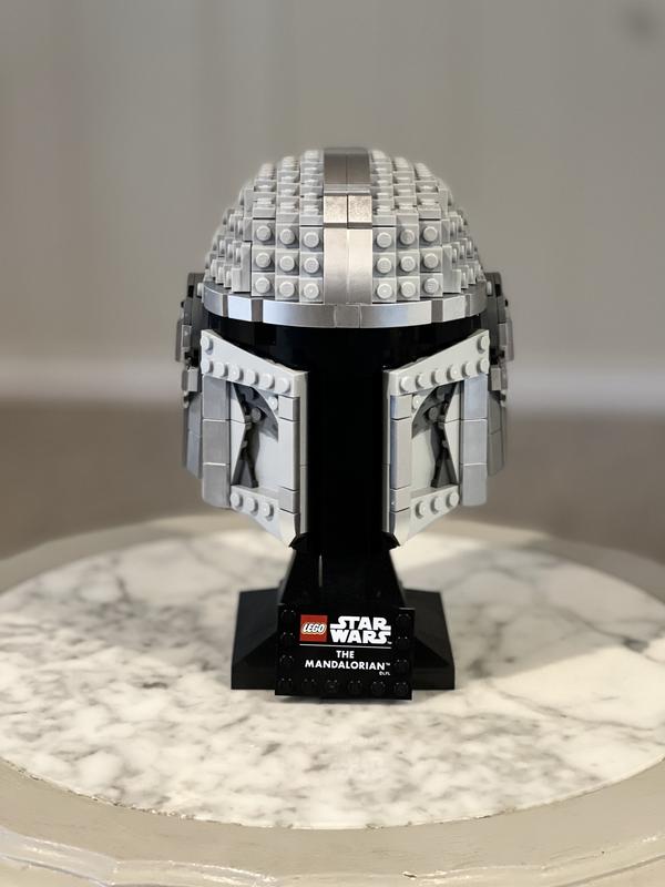 LEGO Star Wars The Mandalorian Helmet 75328 Building Kit (584 Pieces)