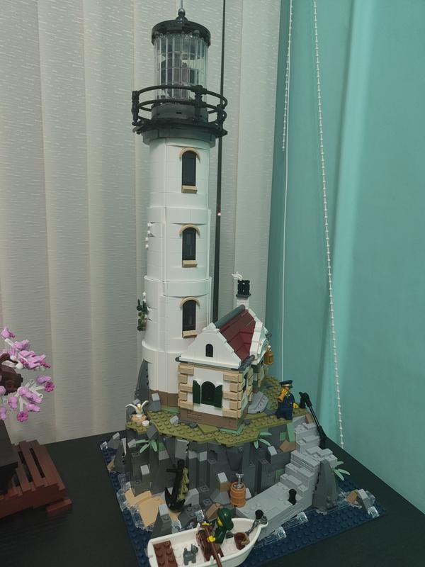 LEGO Ideas 21335 : Motorised Lighthouse - le Phare Motorisé 2022 