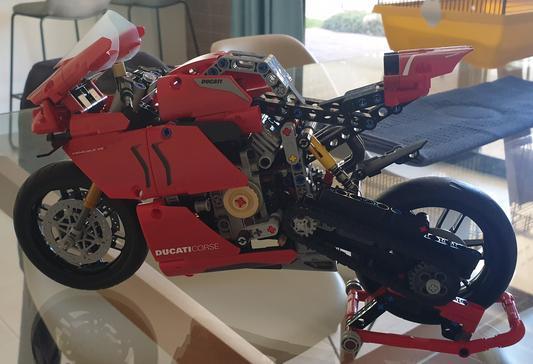 LEGO Technic Ducati Panigale V4 R 42107 | Toys R Us Canada