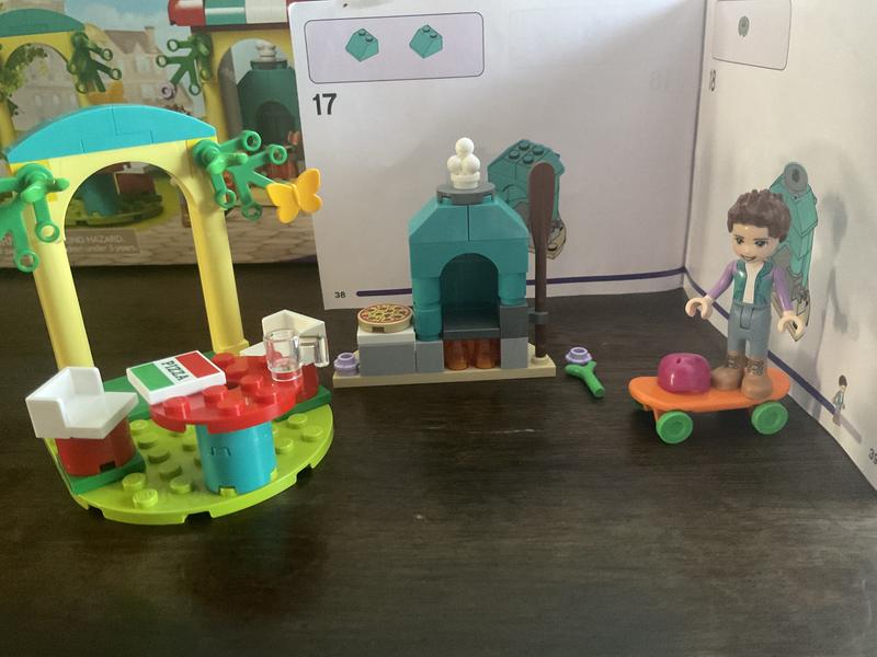 The pizza oven and table are perfect