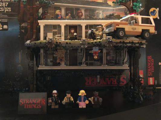 LEGO Stranger Things The Upside Down 75810 (2287 pieces) | Toys R