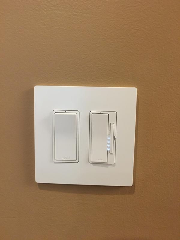 Legrand Smart HomeKit for iOS 15-Amp Single-Pole Smart Illuminated ...