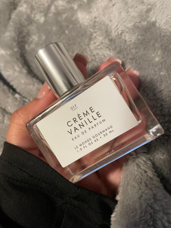Customer photo for "creme vanilla"