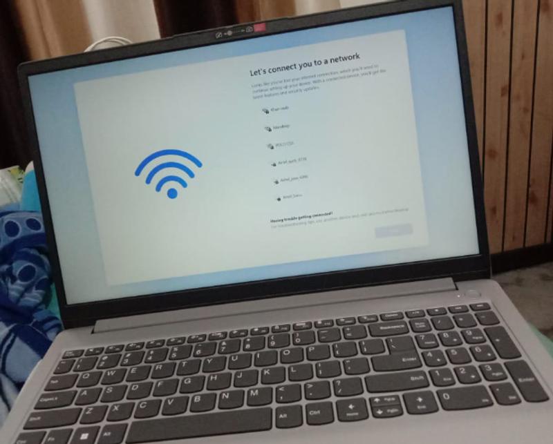 IdeaPad 1 (15 IdeaPad 1 (15