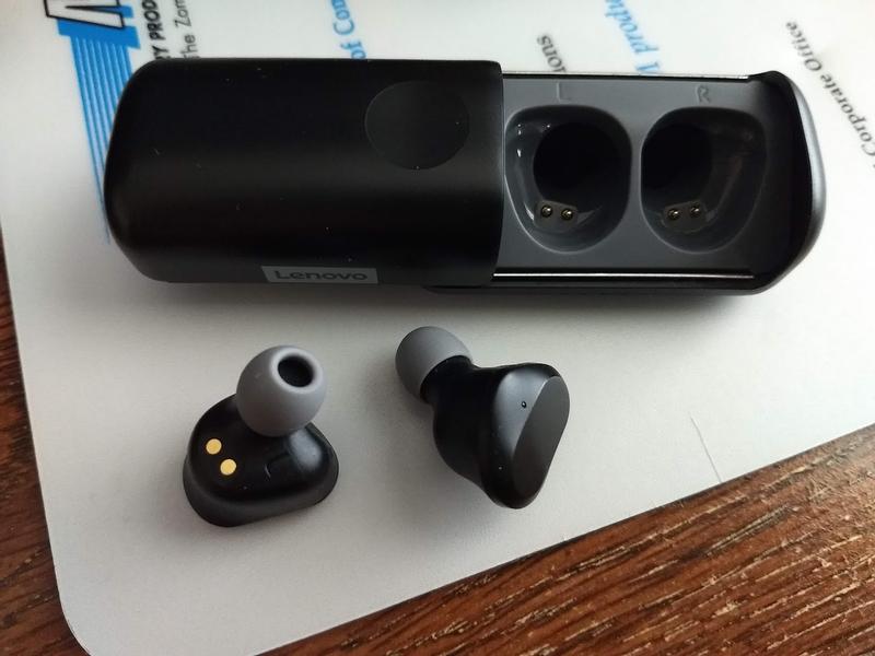  Lenovo True Wireless Earbuds Bluetooth 5.0 IPX5 Waterproof with  USB-C Quick Charge and Built-in Microphone for Work/Travel/Gym (Black) :  Electronics