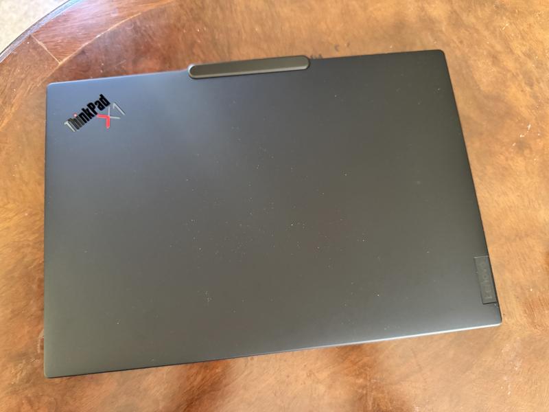 ThinkPad X1 Carbon Gen 12 (インテル® Core™ Ultra) | 大画面 ThinkPad X1 Carbon Gen 12 (インテル® Core™ Ultra) | 大画面