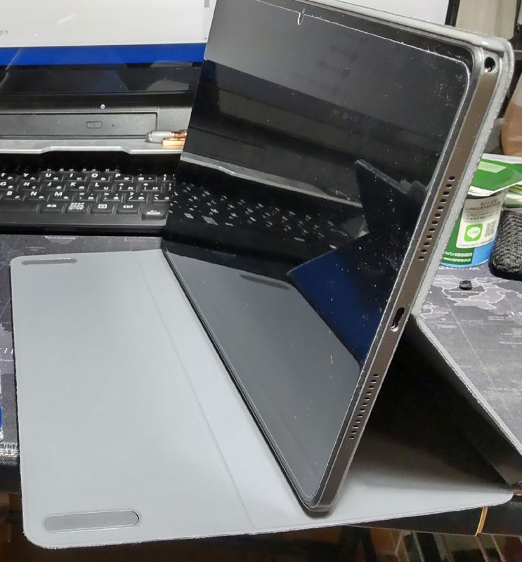 Lenovo Tab B11 | エンターテインメント性能に優れた大画面 Lenovo Tab B11 | エンターテインメント性能に優れた大画面