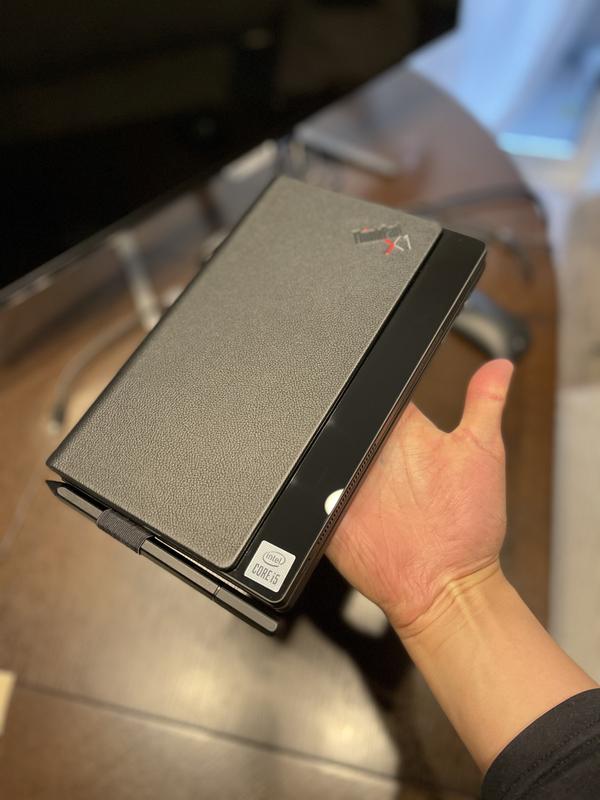 ThinkPad X1 Fold|折りたたみ式ディスプレイ搭載モバイルPCの ThinkPad X1 Fold|折りたたみ式ディスプレイ搭載モバイルPCの
