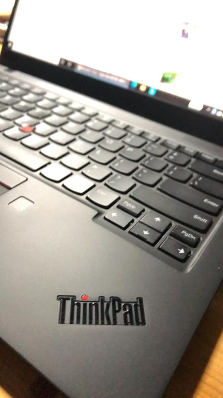 Lenovo ThinkPad X1 Carbon (2019) | 14 型ノートパソコン | レノボ